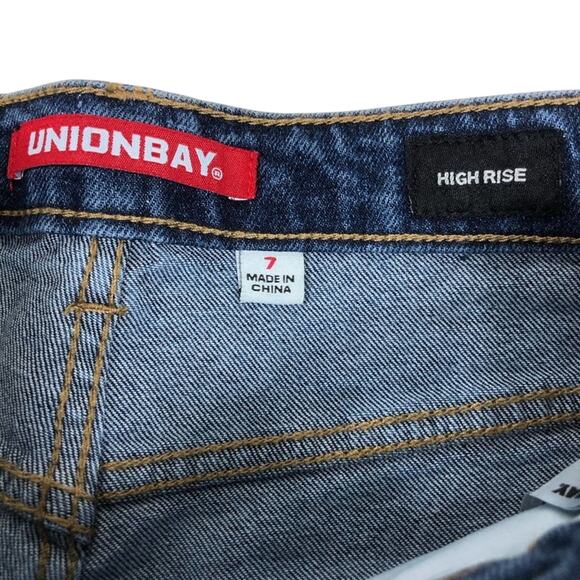 Unionbay NWT High Waisted Graham Denim Bermuda Bike Shorts in Santa Cruz Blue - Picture 4 of 4